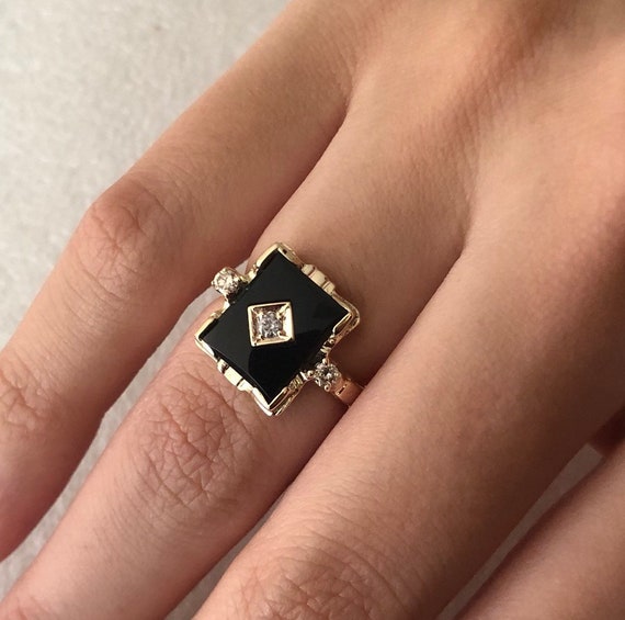 Vintage Onyx Panel Ring with Old Mine Cut Diamond, Art Deco Black Onyx Ring  in Carat Gold, Circa 1920s. - Addy's Vintage