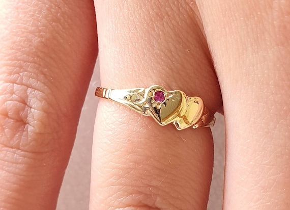 Double heart signet best sale ring