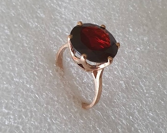 Rose gold and Garnet-Huge Red Garnet-Large Garnet ring-Garnet ring- Garnet solitaire-6.6 carat garnet-sale-Garnet ring large