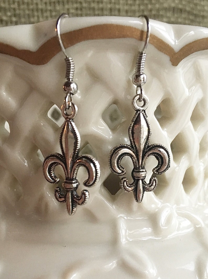 Silver Detailed Fleur De Lis Earrings Louisiana Theme image 2