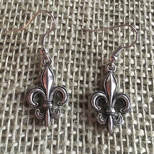 Silver Detailed Fleur De Lis Earrings Louisiana Theme image 5