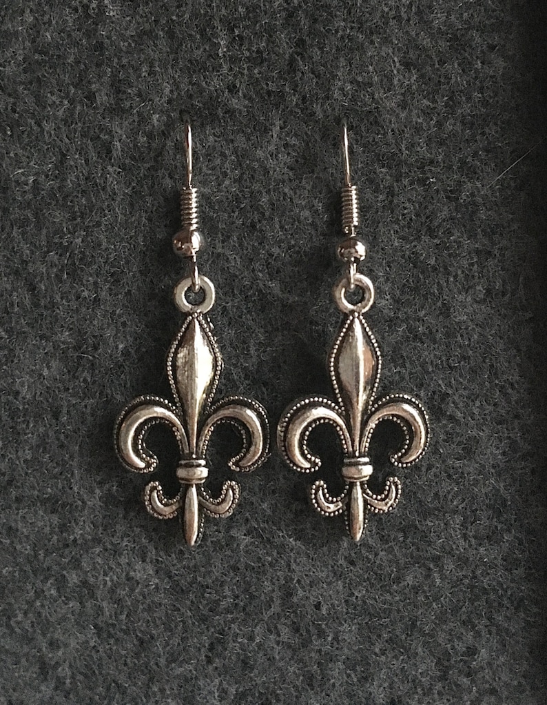 Silver Detailed Fleur De Lis Earrings Louisiana Theme image 4