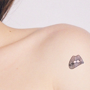 mouth temporary tattoo (set of 3)