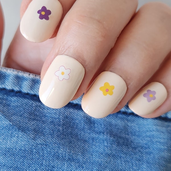 autocollants pour ongles fleurs colorées pour fêter le printemps