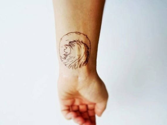 Vague Japonaise En Tatouage Temporaire Tatouage Pour Homme Ou Pour Femme Pour Un Style Marin