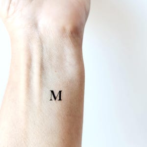 tatouage temporaire lettre majuscule M (set de 12)