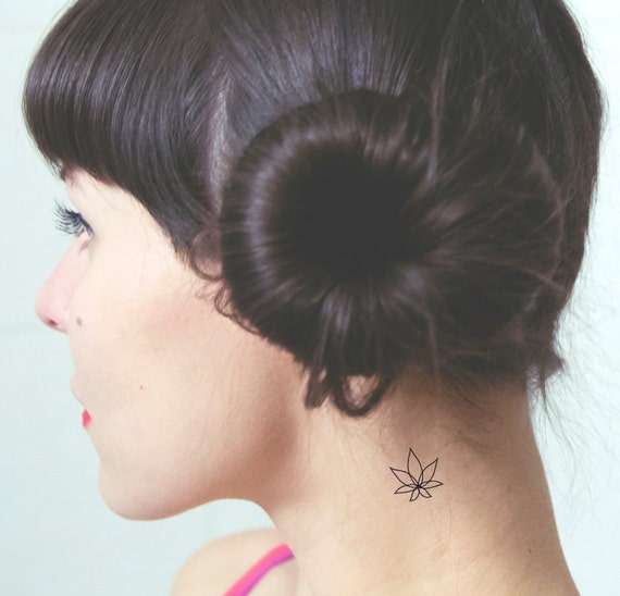 4 Mini Lotus En Tatouage Temporaire Petit Tatouage Temporaire Cool Dune Fleur De Lotus Minimaliste à Placer Sur Le Bras Le Cou La Nuque