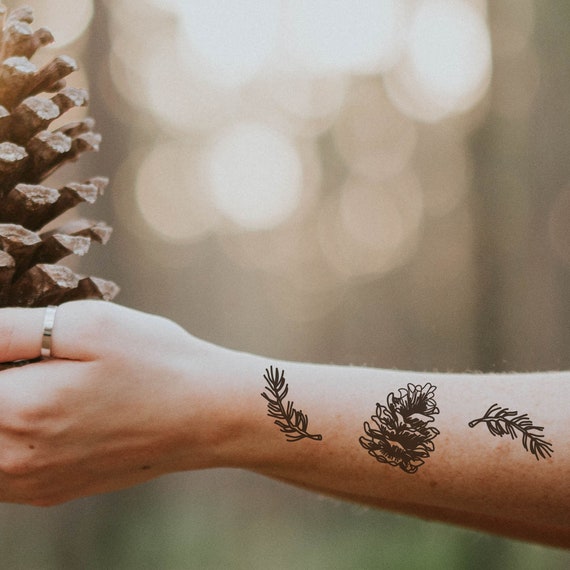 15 Super Cute Fall Tattoos You'll Love If You're Over Summer | Autumn tattoo,  Matching tattoos, Small tattoos