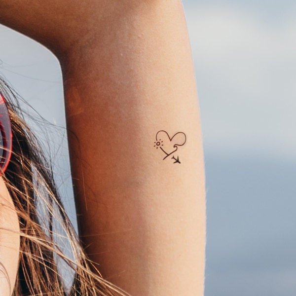 4 tatouages temporaires voyage / 4 tatouages temporaires avec coeur, vague, soleil et avion