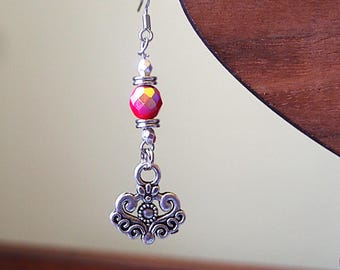 Pendientes cortos rojos AB estilo bohemio/bollywood. Joyería bohemia gitana-hippie. Vendedor australiano.