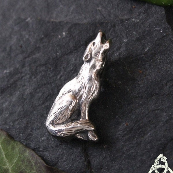 Pendentif petit Loup en Argent massif, bijou féerique et poétique, collier louveteau hurlant, bijou médiéval et ésotérique, magie wicca