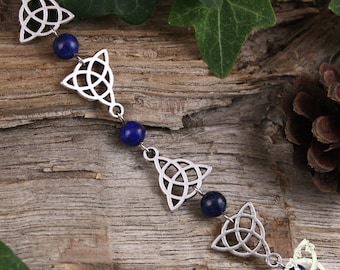 Bracelet celtique Triquetra Lapis Lazuli, bijou médiéval féerique, entrelacs elfique bleu foncé argenté, bijou païen wicca ésotérisme viking