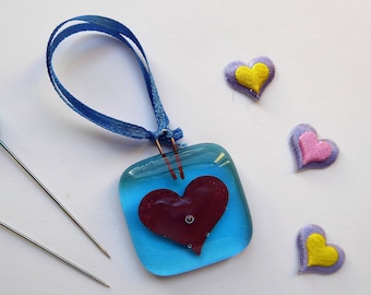 Blue fused glass heart decoration. Fused glass blue heart keyring. Blue glass heart suncatcher. Something blue. Fused glass wedding favour.