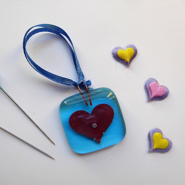 Blue fused glass heart decoration. Fused glass blue heart keyring. Blue glass heart suncatcher. Something blue. Fused glass wedding favour.