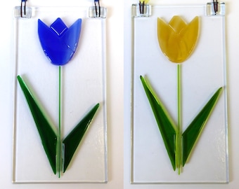 Blue tulip fused glass flower hanging. Cream fused glass tulip suncatcher. Fused glass flower suncatcher. Floral art. Nature-inspired art