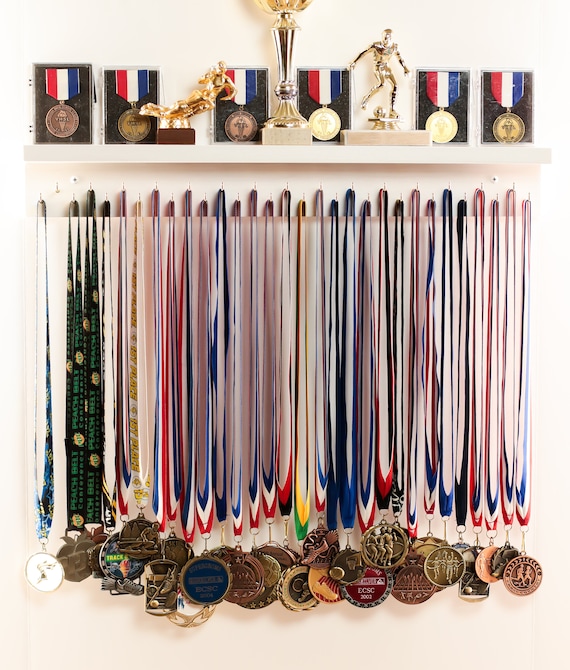 Trophy shelf ikea deals