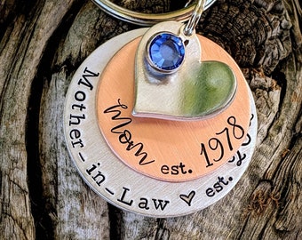 Personalized hand stamped mother in law keychain. Mother of the groom gifts. Gift from daughter in law. Mothers day gifts. New Mother in law