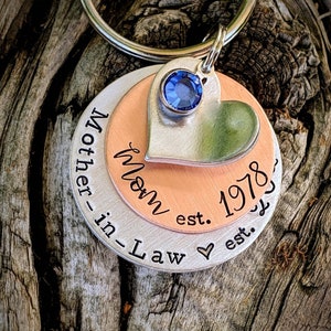 Personalized hand stamped mother in law keychain. Mother of the groom gifts. Gift from daughter in law. Mothers day gifts. New Mother in law