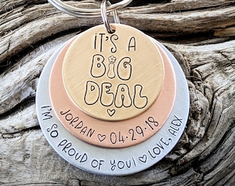 Porte-clés sobriété personnalisé estampé à la main. Cadeau d'anniversaire sobre personnalisé. Porte-clés anniversaire de récupération. Cadeaux de récupération de dépendance. Cadeau AA NA