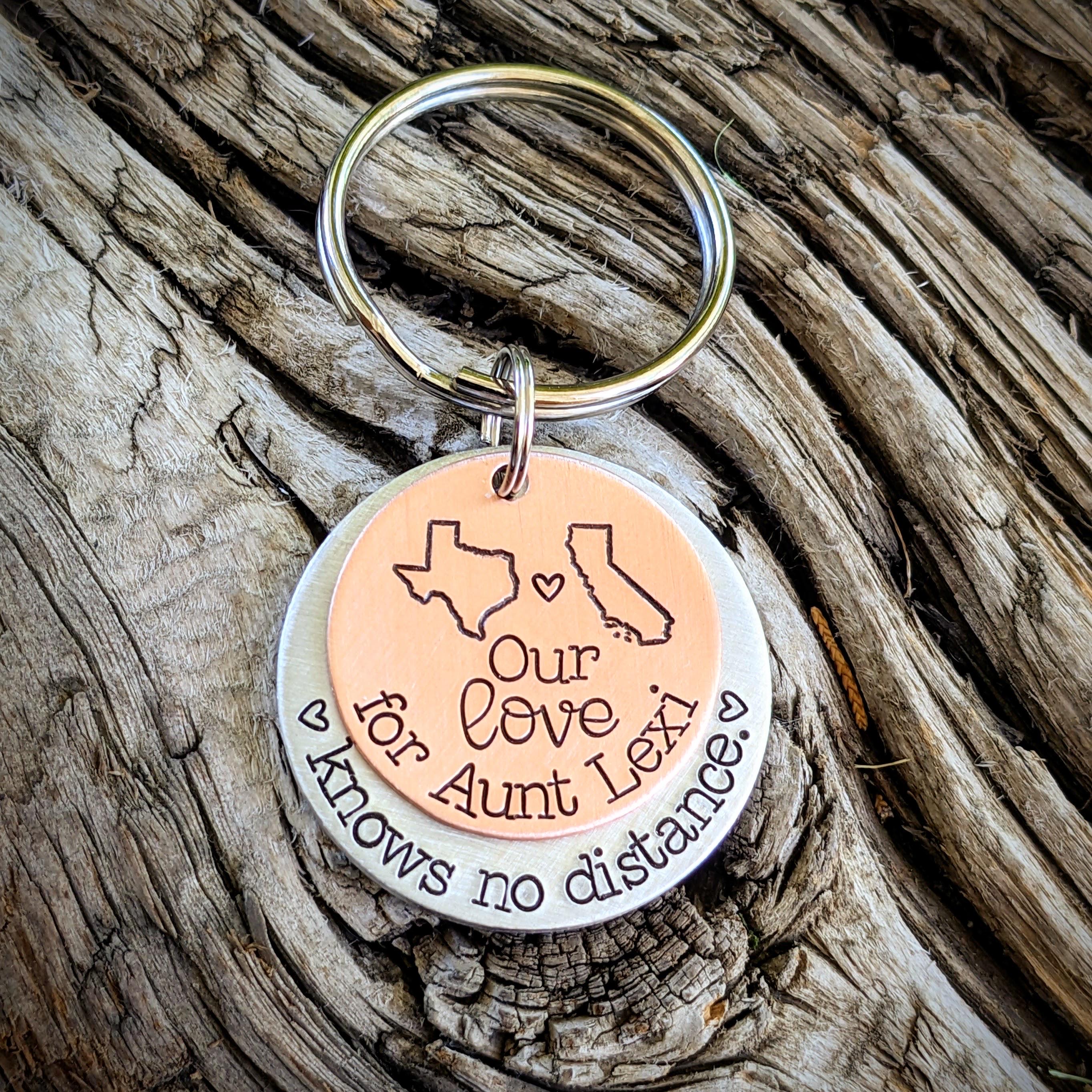 StanleyWinked Custom Aunt Keychain Gift for Auntie Long Distance Sisters Pregnancy Announcement Big Sister Little Sister Choose Your State