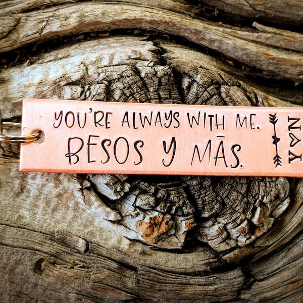 Personalized hand stamped keychain. Girlfriend gift. Boyfriend gift. Spanish language gift. Anniversary gifts for him. Custom valentines day