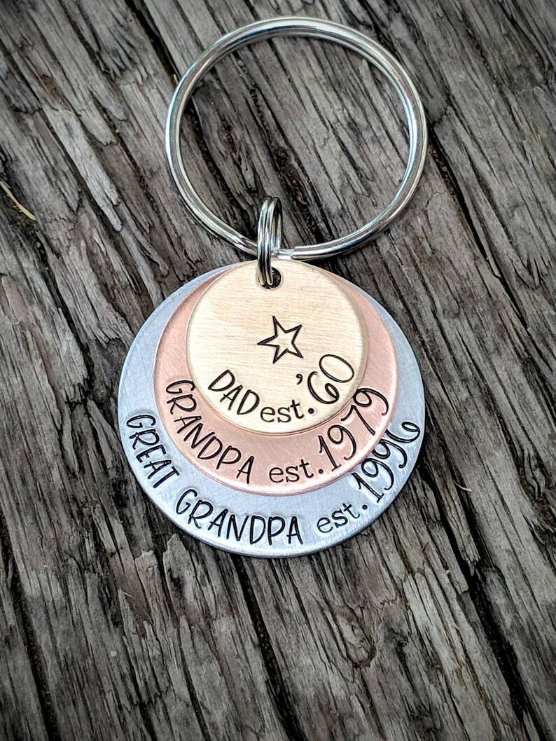 Personalized Hand Stamped Great Grandpa Keychain As Custom Fathers Day Gift And Pregnancy Announcement Gift