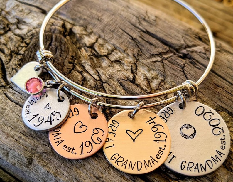 Personalized great great grandma bracelet. Gift for grandmother. Mothers day gifts for grandma. Nana bracelet. Pregnancy announcement gift image 1