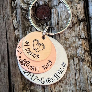 Personalized hand stamped new baby keychain. First fathers day gift. New daddy gift. Number 1 daddy. New father keychain. Gift for husband image 3