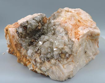 Cristales de barita sobre barita masiva de Alemania (tamaño de gabinete)