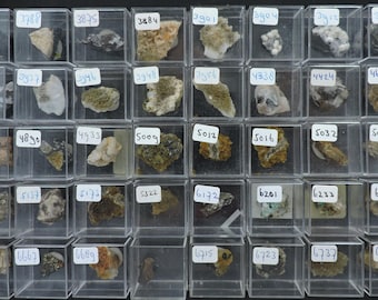 10 verschiedene Miniaturbilder in Schachteln aus alten Fundstücken - Geschenk für Kinder, Geschenk für Ihn, Geschenk für Sie