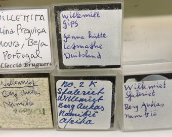 Micromontajes de willemita de Namibia, Portugal y Alemania - miniaturas