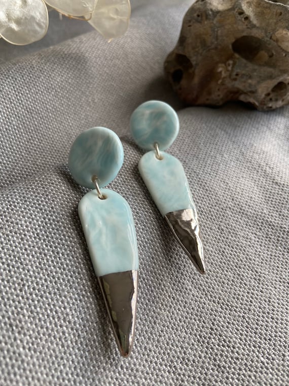 Pointed Organic Celadon Dangle Earrings with Platinum Tips / Boho Jewellery / Textured Dangle Earrings / Turquoise Earrings