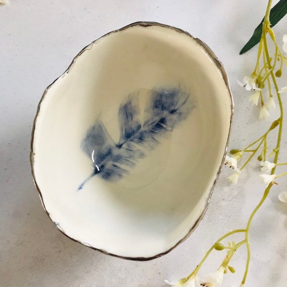 Blue feather bowl in high fired porcelain with real platinum rim