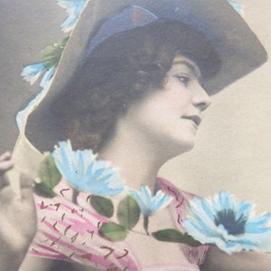 3 Tarjetas antiguas originales del siglo XX. Postales antiguas - scrapbooking - efímera - Tarjetas Art Nouveau - vestido de flores - Langage des Fleurs