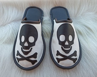 skull slippers mens