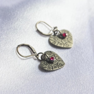 Sweetheart Bronze Ohrringe-Bronze Herz Rheinsteinarren Ohrringe-Artisan entfauert Bronze Rhinestone Ohrstöpsel-Geschenke für sie