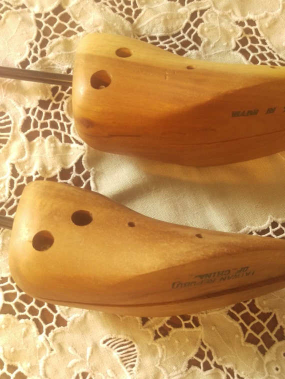 Shoe stretcher, wooden shoe form, wood shoe tree,… - image 3