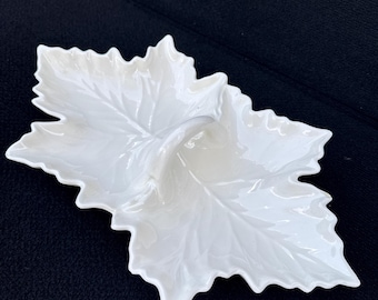 Vintage Ceramic Leaf Tray with Handle: Ivory Fall Centerpiece
