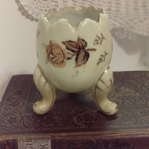 Vintage Napcoware Footed Egg Vase: Hand-Painted Floral Decor