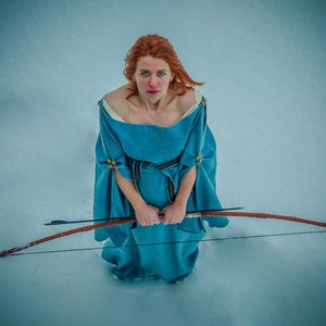 lady guinevere dress Lady Guinevere Medieval Dress with Kostmpalast.de