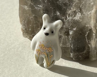 White porcelain pin bear miniature brooch decorated with 22k gold