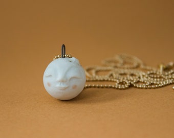 Moon face necklace