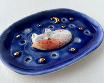 Porcelain soap dish with fox and golden stardust