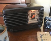 Philco Transitone 1945 antique art deco restored bakelite AM tube radio includes bluetooth receiver works great