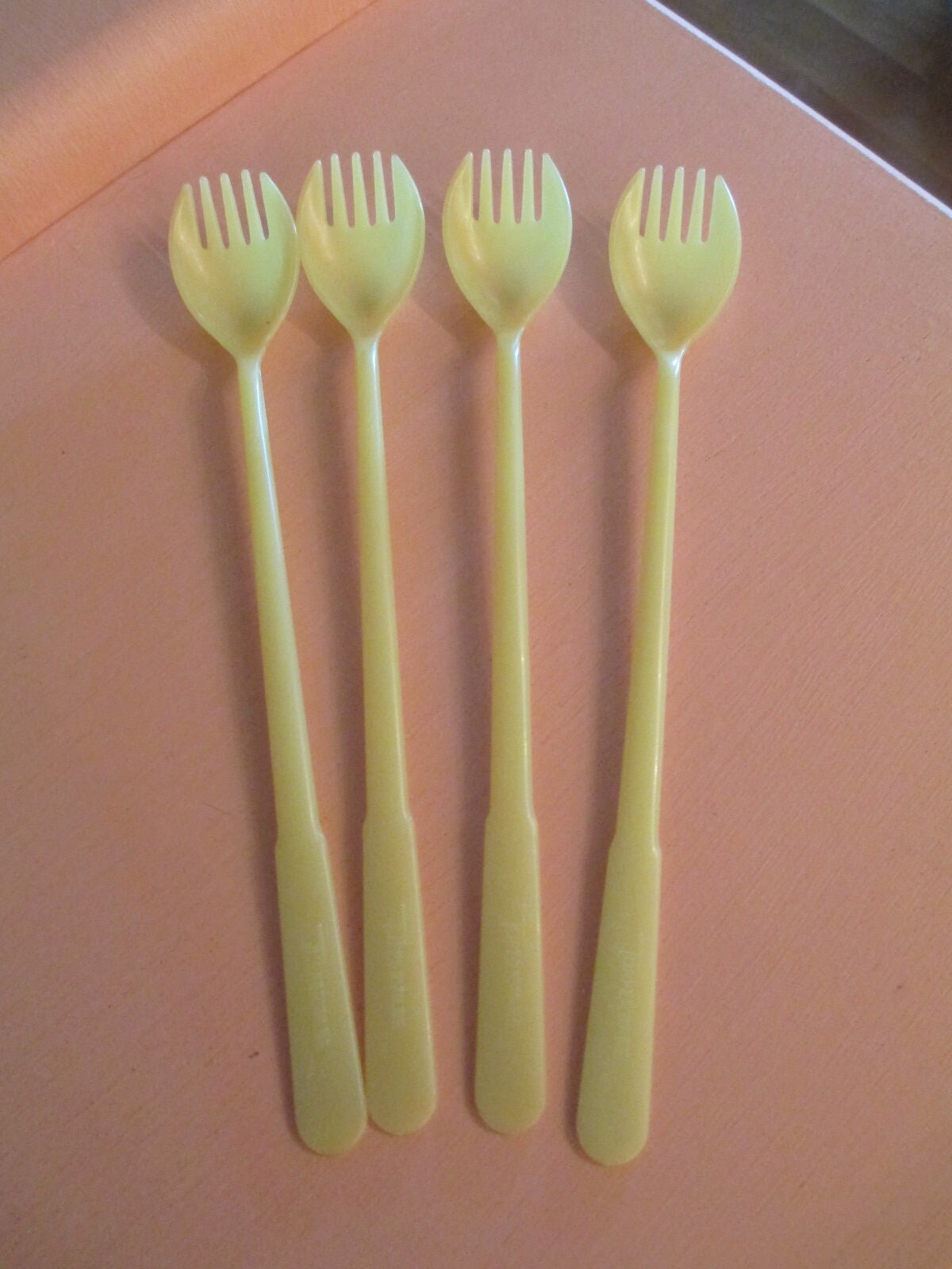 Vintage Set of 4 Tupperware Sporks. Tea Spoons. Drink Spoons. Travel Trailer Supply. Kitchen. Camping Sporks. Tupperware.  Vintage Gadgets.