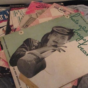 7  &quot;Star&quot; Vintage Knitting and Crocheting Booklets by American Thread 1947-1949 Instructional,Self Teach,Ruffles,Doily,Journal Craft