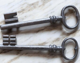 Lot of 2 antique French key ,made 19th century,wrought iron