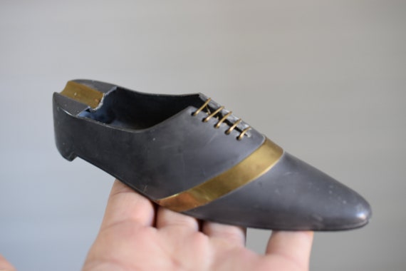 ヴィンテージの金属製灰皿、靴の形をしている - Etsy 日本
