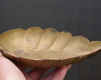 Leaf-Shaped Vintage Brass Cup ,Decorative Pocket Container,Collectible Brass