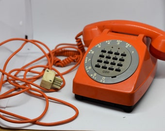 Ancien téléphone Socotel S63 orange à touches